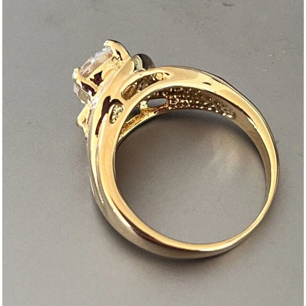 Vintage 1970s Ring Size 8 CZ Solitaire Openwork Gold Plated Band - 14R